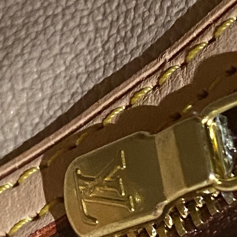 โญ๏ธSOLD โญ๏ธ Louis Vuitton Petit (PM) Bucket Bag - Picture 12 of 14